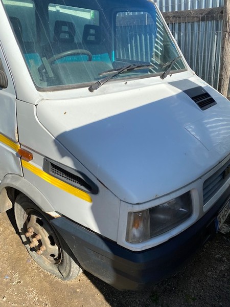 13#4984 Autocarro Iveco Daily ribaltabile in vendita - foto 2