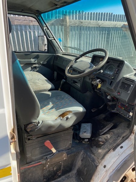 13#4984 Autocarro Iveco Daily ribaltabile in vendita - foto 3