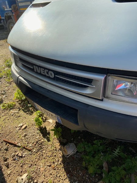 19#4984 Autoveicolo Iveco con ribaltabile in vendita - foto 2