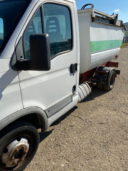 22#4984 Autocarro Iveco con ribaltabile in vendita - foto 2