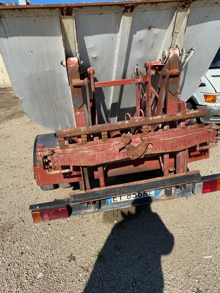 22#4984 Autocarro Iveco con ribaltabile in vendita - foto 4