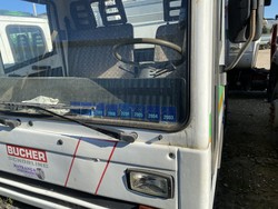 Autocarro Bucher ribaltabile e compattatore - Lotto 27 (Asta 4984)
