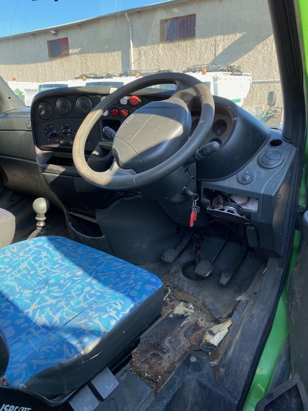 30#4984 Autocarro Iveco con vasca ribaltabile in vendita - foto 4