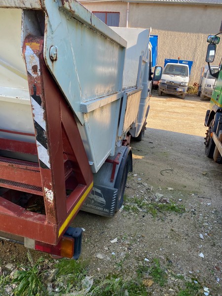 32#4984 Autocarro Iveco con vasca ribaltabile in vendita - foto 4