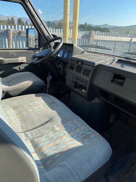 33#4984 Autocarro Iveco con vasca ribaltabile in vendita - foto 3