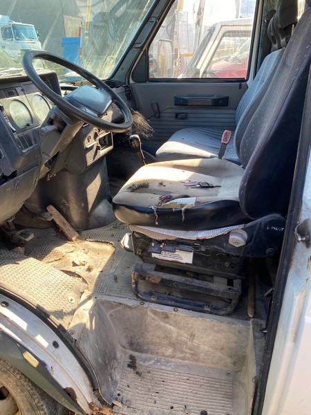 35#4984 Autocarro Iveco con vasca ribaltabile in vendita - foto 3