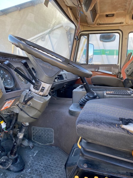 52#4984 Autocarro Iveco scarrabile in vendita - foto 4