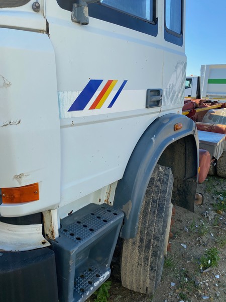 52#4984 Autocarro Iveco scarrabile in vendita - foto 5