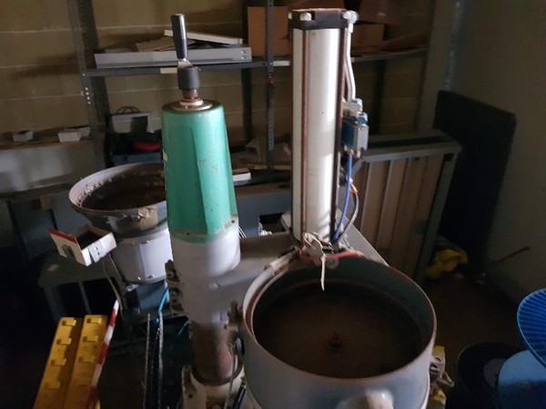 1#4986 Macchinari per la produzione di sistemi antitaccheggio in vendita - foto 28