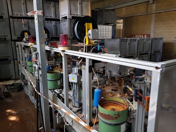 1#4986 Macchinari per la produzione di sistemi antitaccheggio in vendita - foto 32