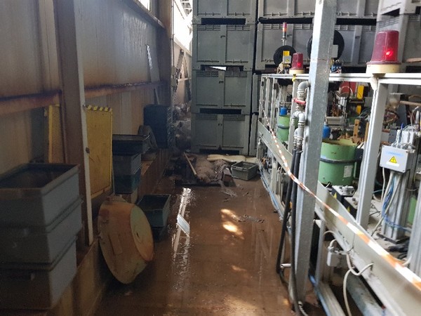 1#4986 Macchinari per la produzione di sistemi antitaccheggio in vendita - foto 33