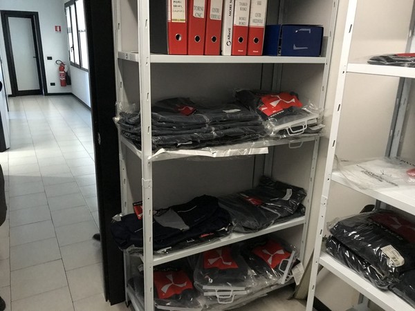 14#4997 Arredi e attrezzature da ufficio in vendita - foto 48