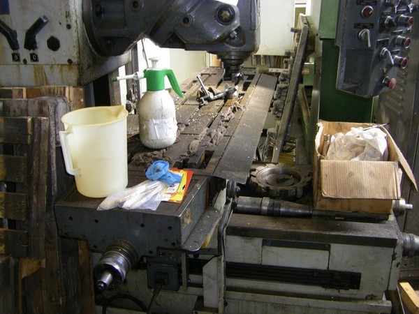 8#4997 Centro di lavoro Takisawa e fresatrice Secmu in vendita - foto 24
