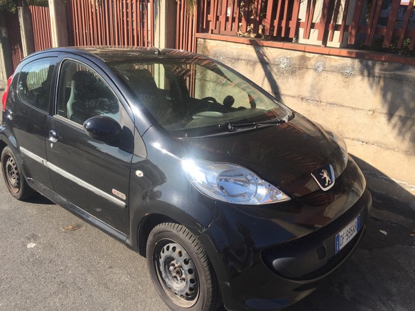 4#4998 Autovettura Peugeot 107 in vendita - foto 1