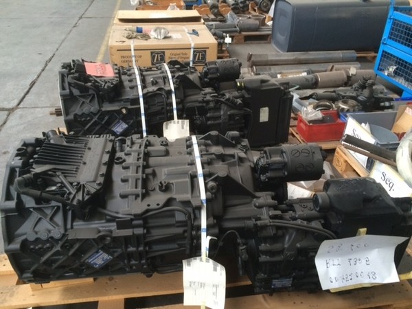 13#4999  Trasmissione zf as-tronic a 16 velocita’ in vendita - foto 1