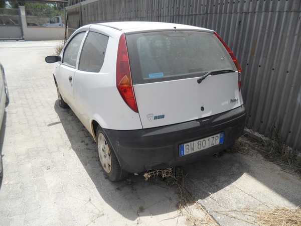 33#5016 Autovettura Fiat Punto in vendita - foto 3