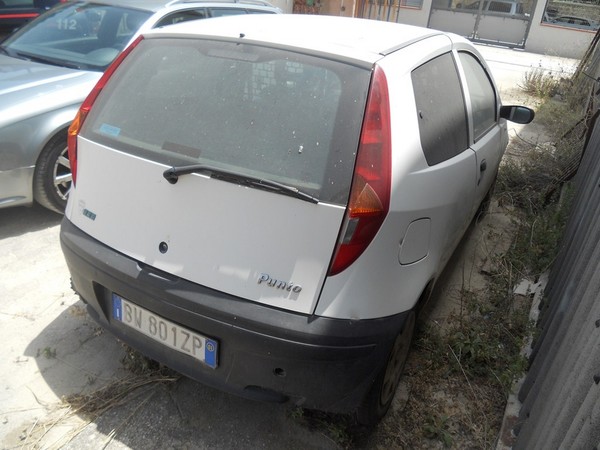 33#5016 Autovettura Fiat Punto in vendita - foto 4