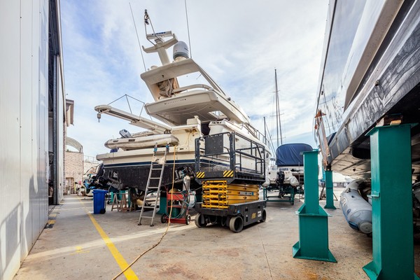 1#5020 UNITA' DA DIPORTO A MOTORE FERRETTI 590 in vendita - foto 8