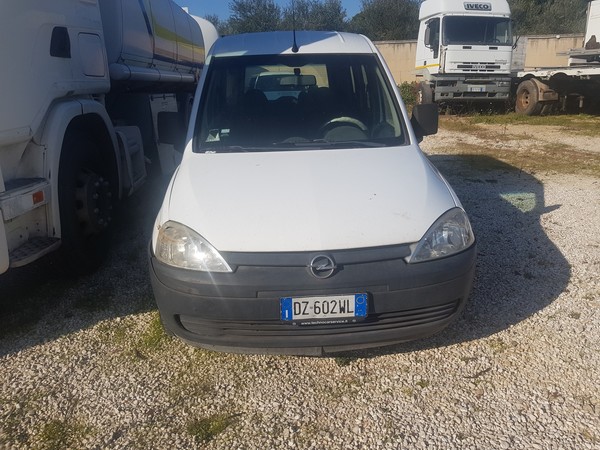 1#5026 Opel Combo 1.6 cng ecom van in vendita - foto 4