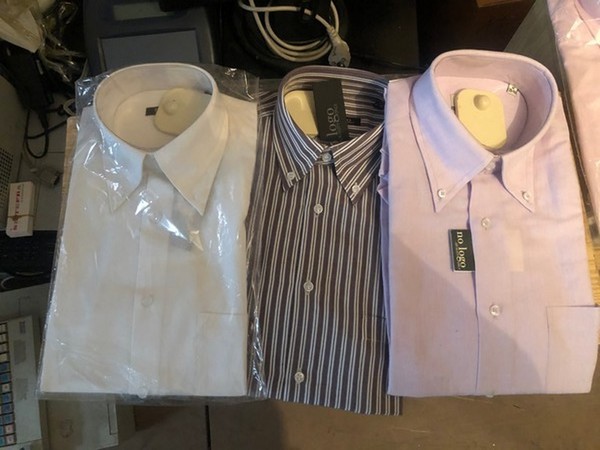 1#5036 Abbigliamento e arredi punto vendita in vendita - foto 1