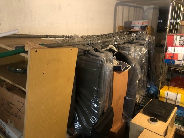1#5036 Abbigliamento e arredi punto vendita in vendita - foto 14