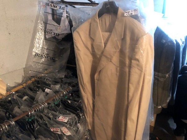1#5036 Abbigliamento e arredi punto vendita in vendita - foto 20