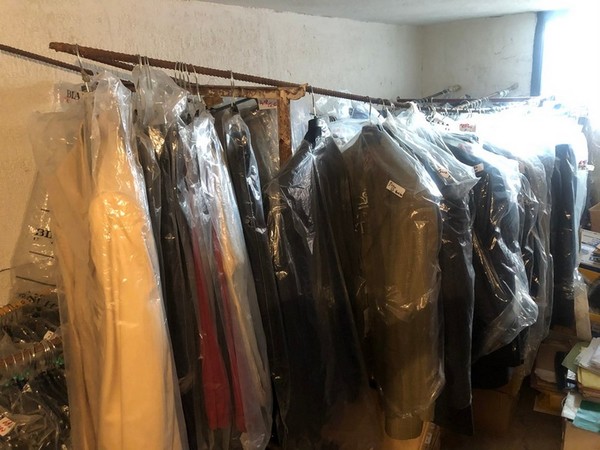 1#5036 Abbigliamento e arredi punto vendita in vendita - foto 24