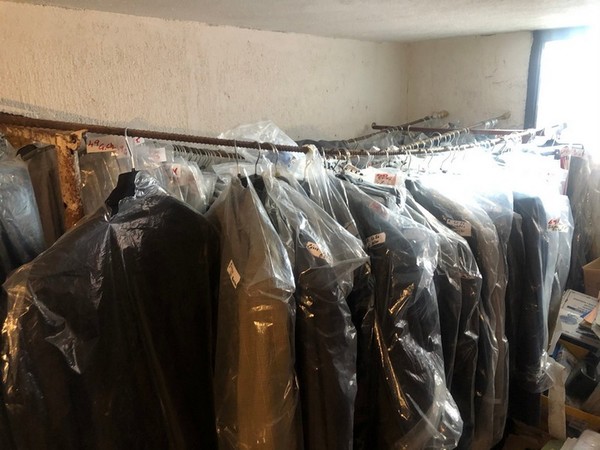 1#5036 Abbigliamento e arredi punto vendita in vendita - foto 25