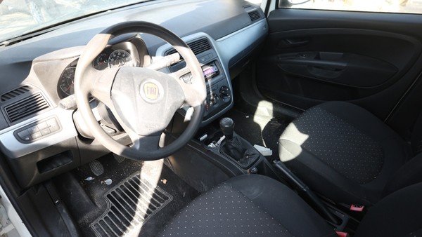 22#5037 Autovettura Fiat Punto in vendita - foto 9
