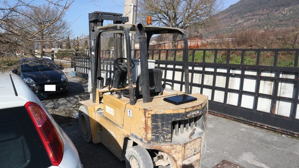 Carrelli elevatori in vendita