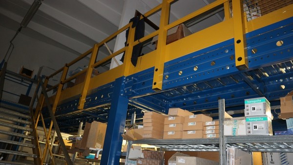 7#5037 Soppalco e scaffali in vendita - foto 5