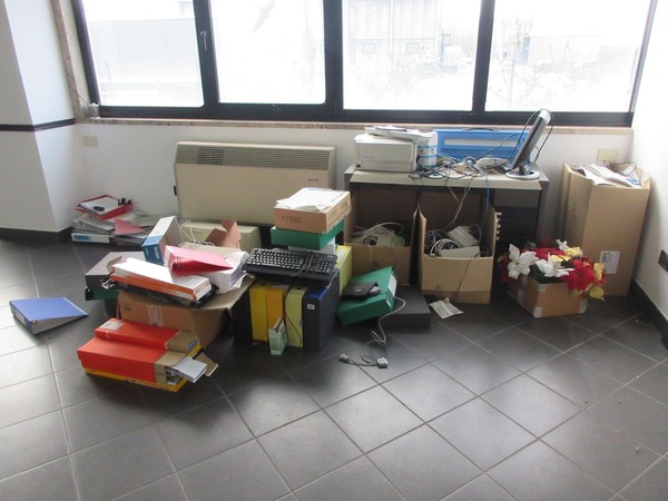 3#5042 Arredi e attrezzature elettroniche da ufficio in vendita - foto 9