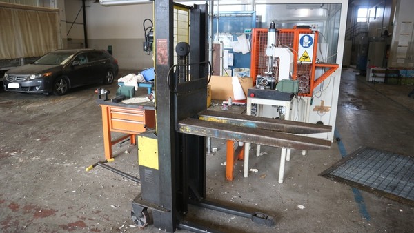 249#5049 Transpallet elettrici e manuali in vendita - foto 9