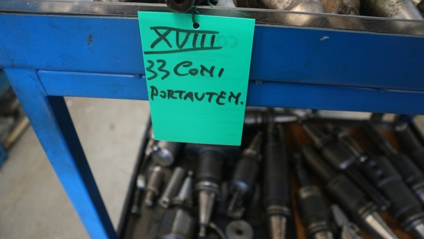 250#5049 Utensili e strumenti di misura in vendita - foto 108