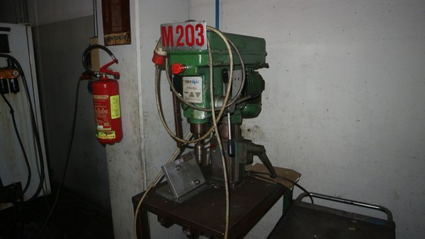 77#5049 Marcatrice pneumatica Automator e trapani a colonna Serrmac in vendita - foto 8