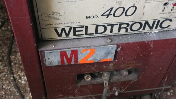 8#5049 Saldatrice Weldtronic e trapano a colonna Serrmac in vendita - foto 4