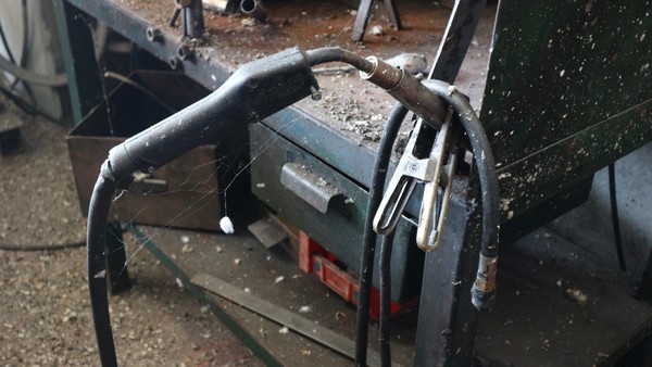 8#5049 Saldatrice Weldtronic e trapano a colonna Serrmac in vendita - foto 9