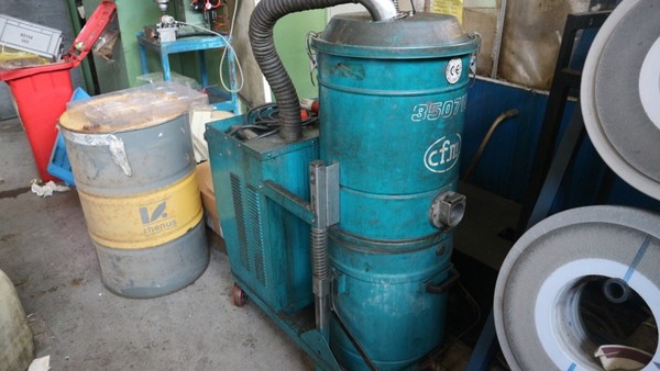 98#5049 Smerigliatrice Marpol e aspiratori in vendita - foto 3