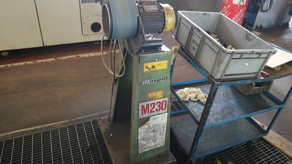 98#5049 Smerigliatrice Marpol e aspiratori in vendita - foto 17