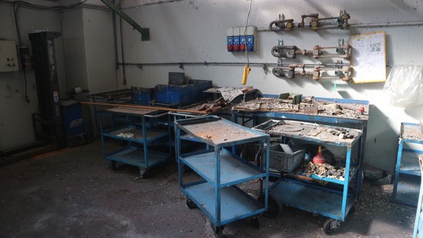 251#50490 Magazzino materie prime e semilavorati in vendita - foto 3