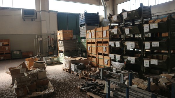 251#50490 Magazzino materie prime e semilavorati in vendita - foto 13