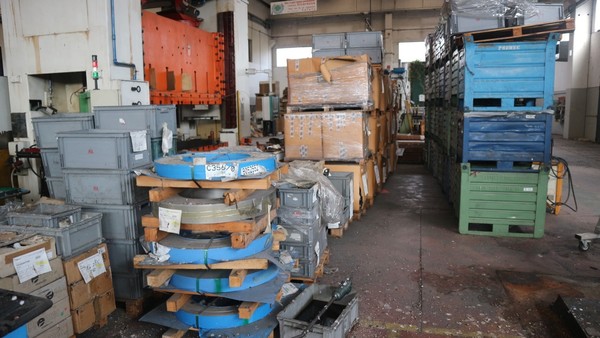 251#50490 Magazzino materie prime e semilavorati in vendita - foto 45