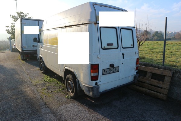 1#5054 Autocarro furgonato Nissan in vendita - foto 4