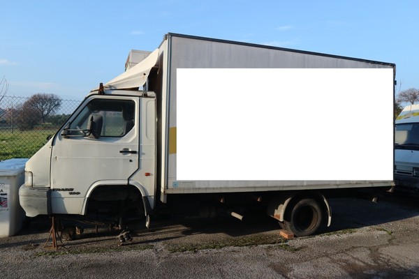 2#5054 Autocarro furgonato Nissan in vendita - foto 4