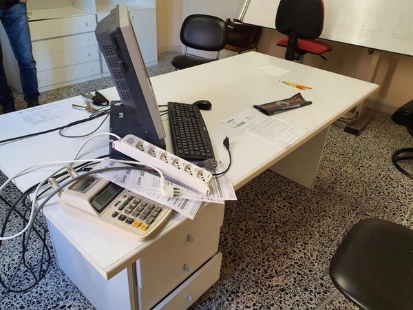 1#5066 Arredi ufficio in vendita - foto 9