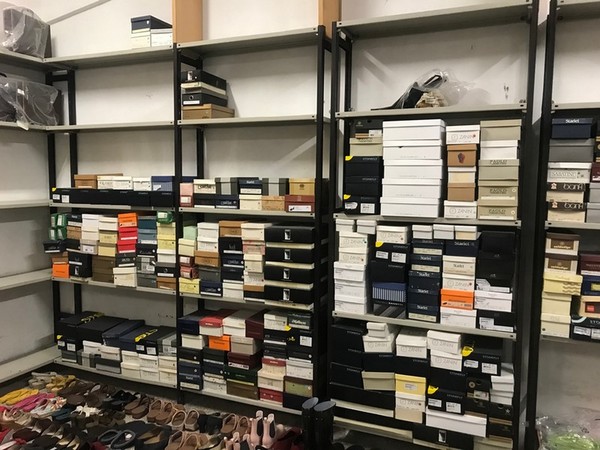 1#5070 Arredi e attrezzature per negozio in vendita - foto 2