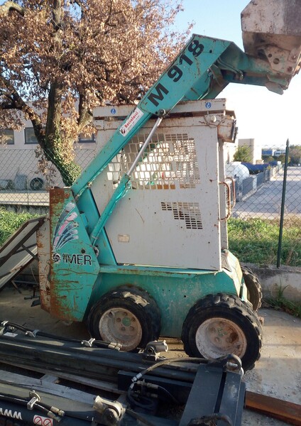 1#5071 Attrezzatura edile e terna Case in vendita - foto 29