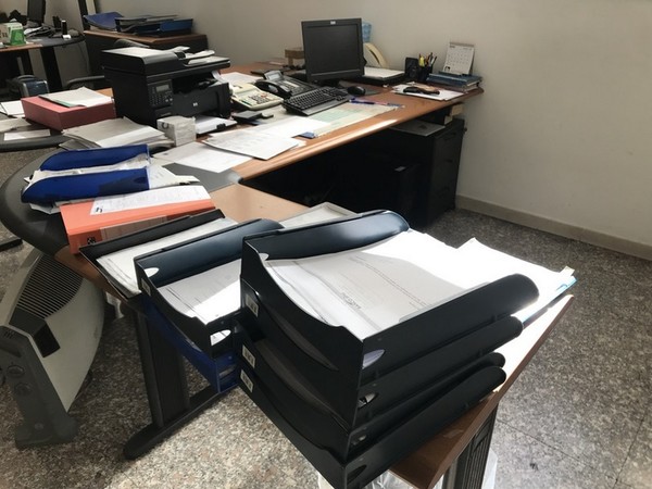 3#5072 Arredi e attrezzature ufficio in vendita - foto 3