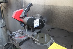 Bench miter saw - Lote 40 (Subasta 5074)