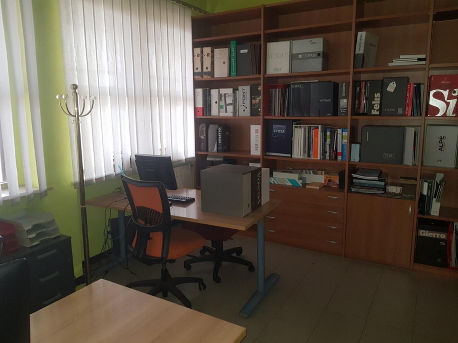 Lot Office furniture
